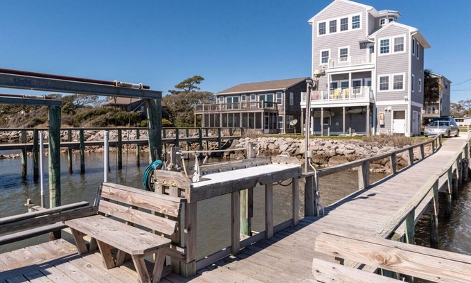 Harkers Island House | Unbeatable Views & Coastal Charm