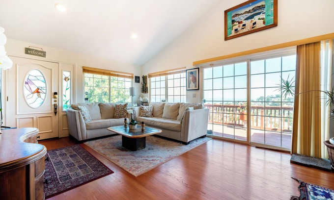 Uptown Brisbane Apartment | Unbelievable San Francisco Bella Vista Views - 3 bedroom house in Brisbane