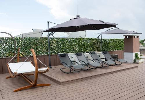 Saints Constantine and Helena Apartment | Under the Stars - Lux Penthouse with POOL and Terrace by Flat Mаnager