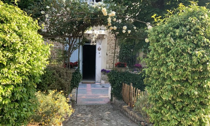 Gallician House | Une Maison dans un Mas