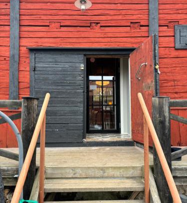 Granna Apartment | Unikt gårdshus i Gränna