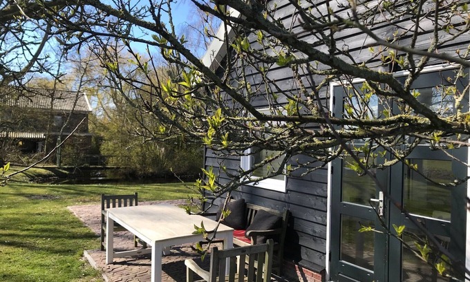 Andijk House | Unique cottage at the lake IJSSELMEER