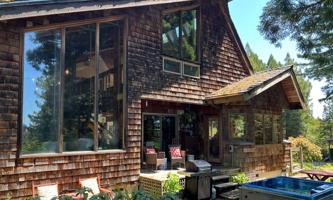 Trinidad House | Unique custom-built, ultra private home, ocean views, hot tub