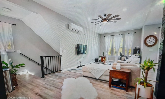 Putnam Hall House | Unique Loft with upstairs open floor plan with 4 car garage