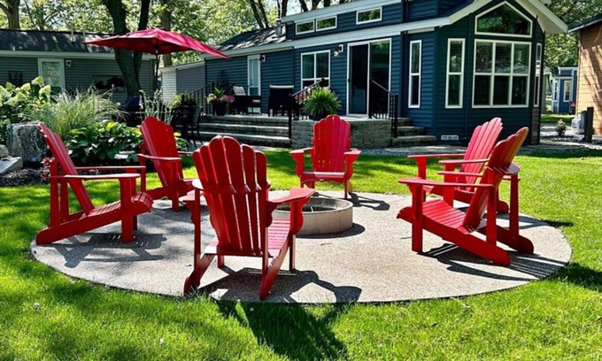 Pointe aux Roches Cottage | Unique Space - Beautiful home on 17th green of golf resort