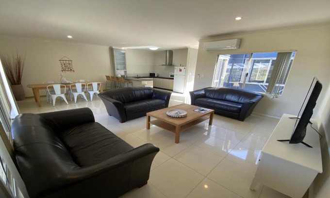 Jurien Bay Villa | Unit 23 Seafront Estate