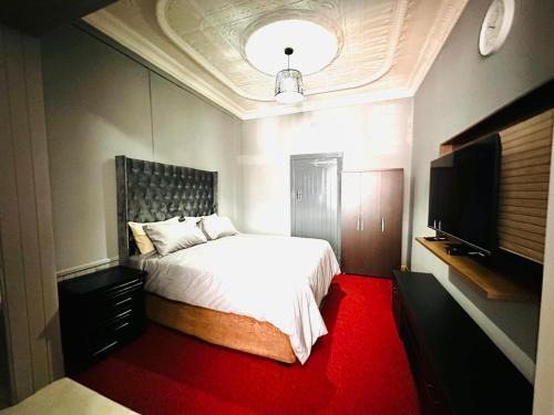 Bezuidenhout Valley Apartment | Unit 24, 163 on Bez