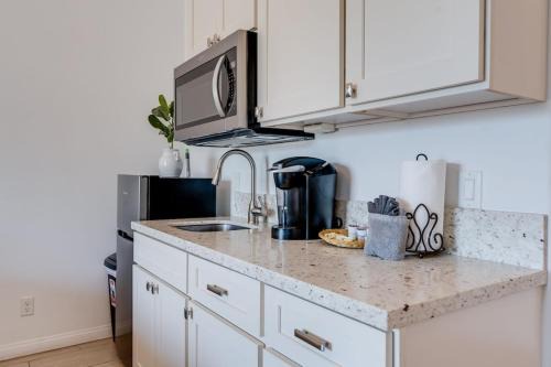 Wailuku Apartment | Unit 3 Maui Ohana Modern Studio