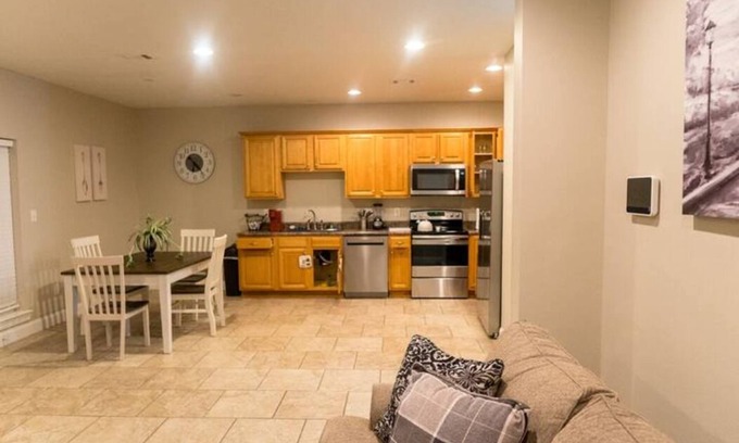 Kreole Apartment | Unit B