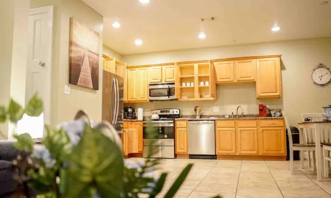 Kreole Apartment | Unit F