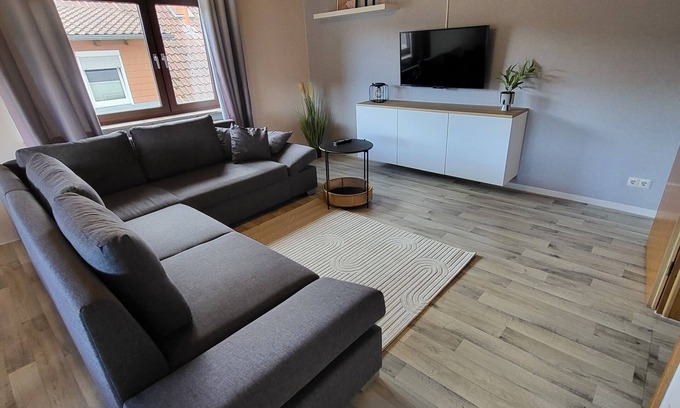Kirrberg Apartment | Universität Nahe und Ruhige Wohnung mit Einem Wunderschönen Weitblick!