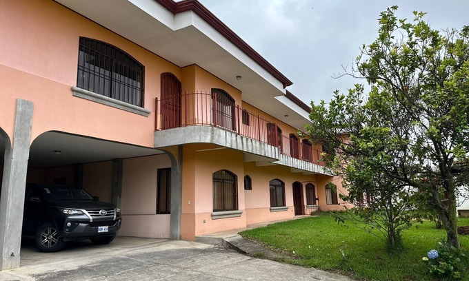 San Pedro Apartment | University of Costa Rica-2 bedrooms-Family