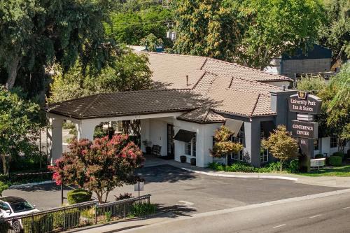 Davis Hotel | University Park Inn & Suites, an Ascend Collection Hotel