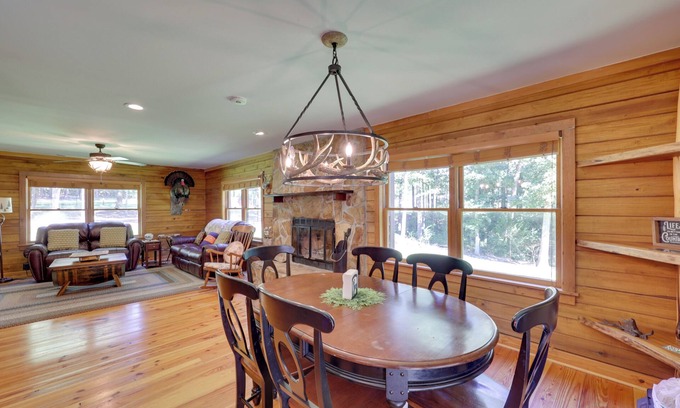 Louisburg Cabin | Unplug & Unwind! Country Cabin in Louisburg