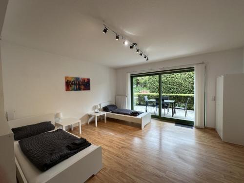 Reinfeld Apartment | Unterkunft bei Lübeck - Zentral an der A1 - Parkplatz - Terrasse