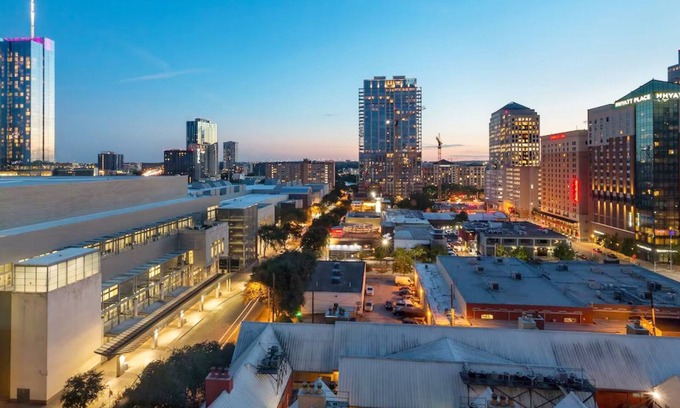 Waller Creek District Condo | Unwind and Explore in the Heart of Austinn