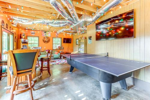 Unaka House | Unwind Fireside and Game Room Fun! Warne Mtn Escape