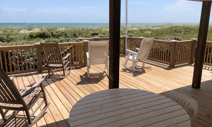 Atlantic Beach House | updated fabulous family cottage. large deck. on the ocean. great beach access