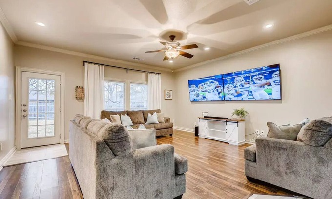 Wylie House | Updated Historical Downtown Home in Wylie