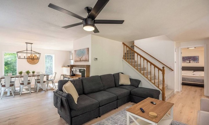 McKenzie Bridge House | Updated Large River Front Home with Hot Tub