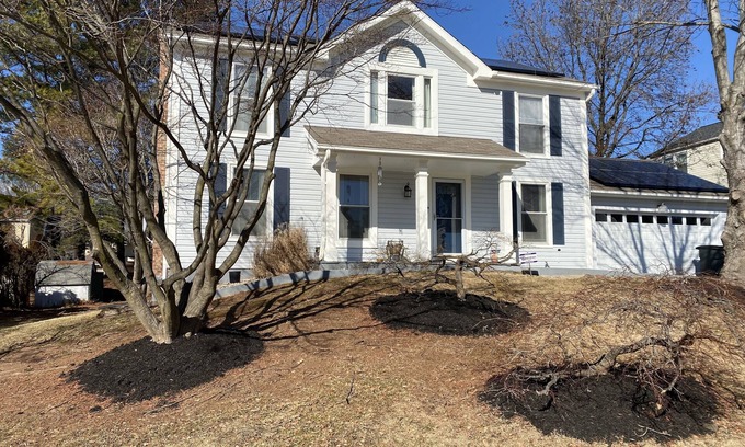 Colesville House | Upgraded, beautiful 4 BD Colonial in Silver Spring home
