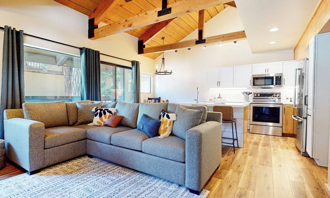 Majestic Pines Condo | Upgraded End Unit & Balcony. Near the Sierra Star Golf Course. On-site Pool!