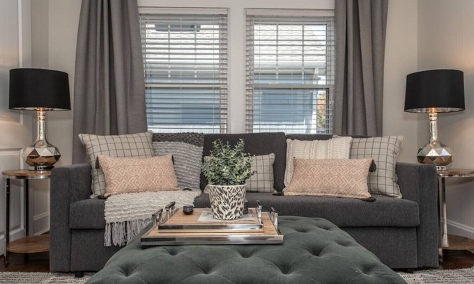 Mariemont Apartment | Upper Cambridge · Charming Cambridge