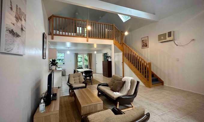 Waterloo Apartment | Upper Chapel Loft Apartment