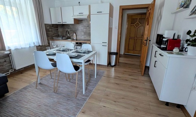 Bad Bleiberg Apartment | UPPER FLOOR, 2-ROOM APARTMENT-kl.Z.with double bed - Haus im Hochtal