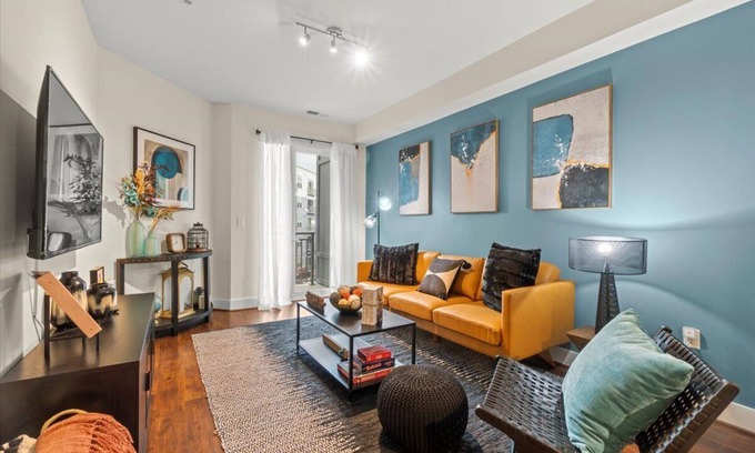 Fort Belvoir Apartment | Upscale Apt - ideal for long stays