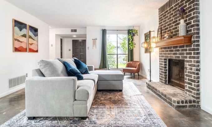 Austin House | Upstay - Pet-friendly Southwest Austin Home w BBQ