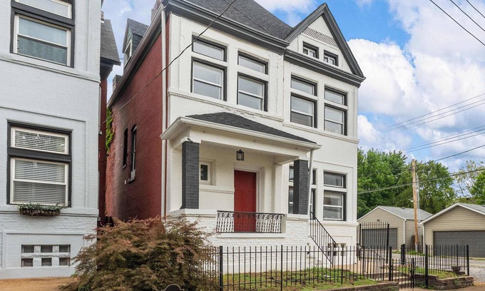 Central West End House | Urban Charm Near the CWE/ABODEbucks