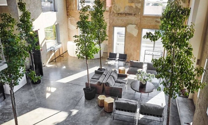 Aldoar Foz do Douro e Nevogilde House | Urban-Chic Sea-front Mansion for Rent in Porto
