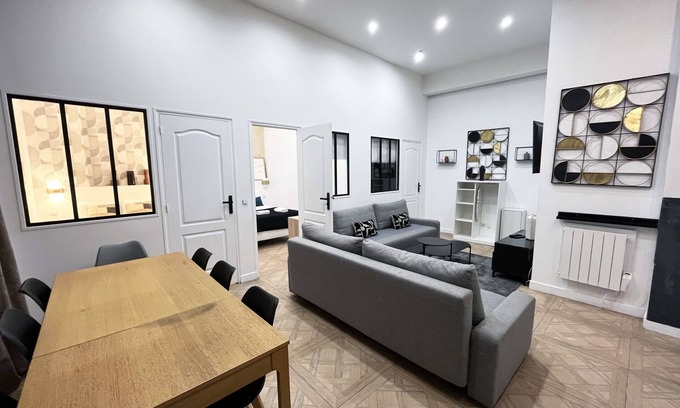 10th Arrondissement Apartment | Urban Flat 66 - Pretty 3 bedroom in Paris