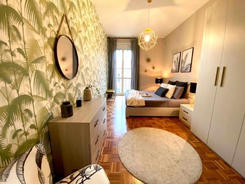 Cit Turin Apartment | Urban Jungle apt Self Checkin Metro Train