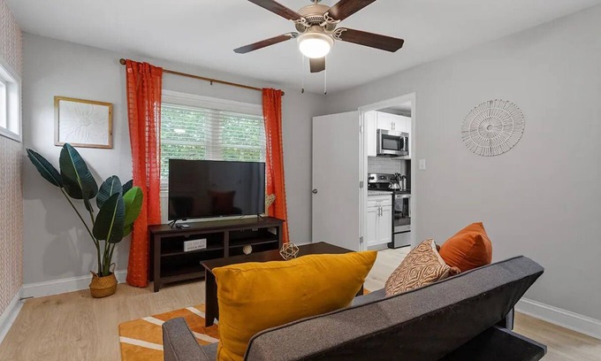 East Raleigh Apartment | Urban Oasis! Downtown Raleigh
