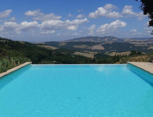 Pomarance Apartment | Urlaub, wo die Toskana noch authentisch ist - Rustico aus 16Jh mit Infinity Pool