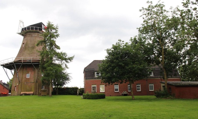 Uttum Apartment | Uttumer Mühle: Casjen - Schöne Ferienwohnung für Eine Person im Müllerhaus Uttum