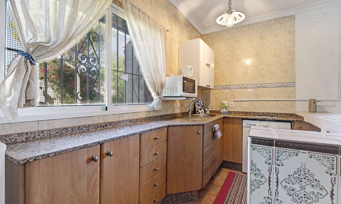 Los Franceses-la Vega House | Vacation Home 'Casa Manoli Chiclana' with Private Terrace