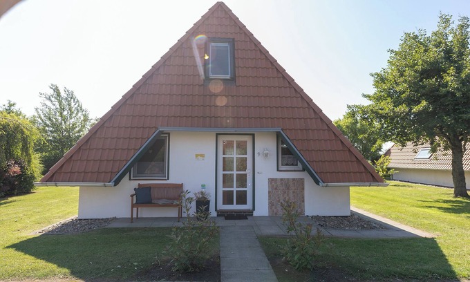 Wremen House | Vacation home with wood-burning stove. Family-friendly and cozy.