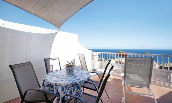 La Jaca Apartment | Vacation Home "Attico Drago" close to the Beach with Terrace & Wi-Fi