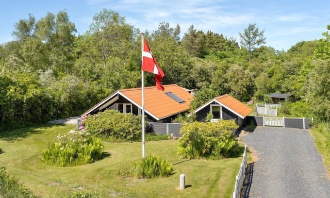 Jegum House | Vacation home "Bryde" - 11km from the sea in Western Jutland in Oksbøl - 4 persons, 2 bedrooms