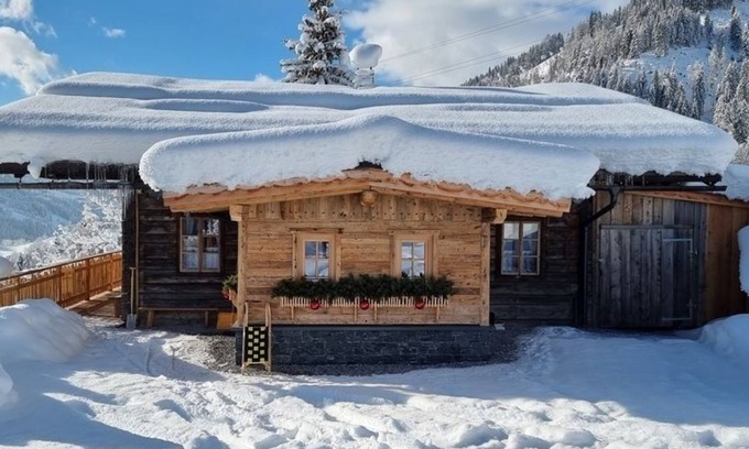 Bischofshofen House | Vacation home for 16 guests with 250m² in Bischofshofen (294786)