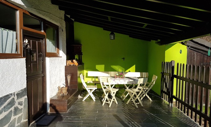Santianes de Ola Cottage | Vacation home (full rental) El Rincón del Busgosu for 3 persons
