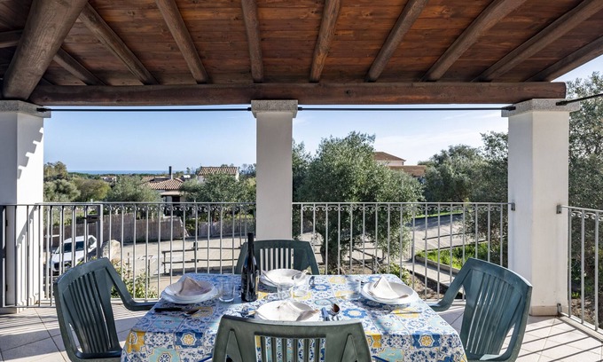 Torre di Bari House | Vacation Home "Guido Holiday" with Sea View, Private Terrace & Wi-Fi