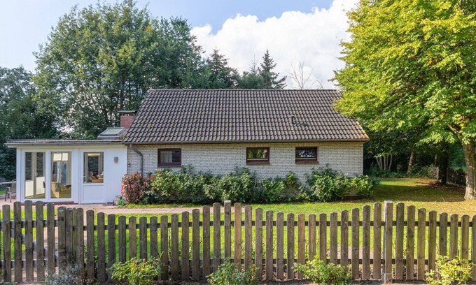 Enge-Sande House | Vacation home Heidehaus for up to 6 people