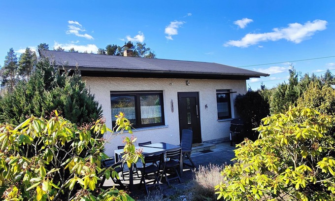 Templin House | Vacation home "Im Wäldchen" near the lake for couples and families with pets