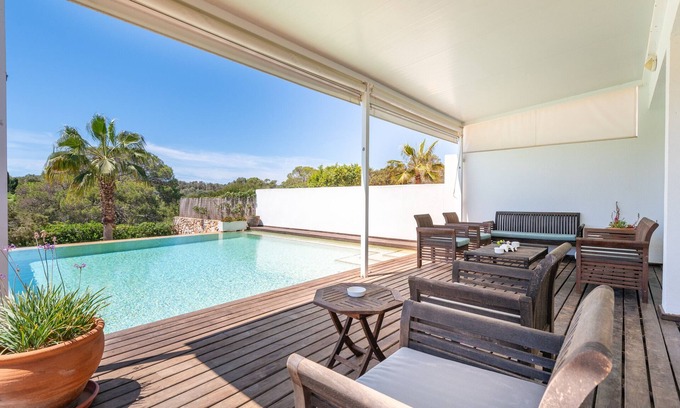 Cala d'Or House | Vacation Home "La Siesta" with Private Pool, Private Terraces & Wi-Fi