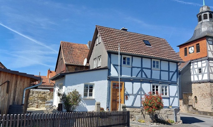 Hitzerode House | Vacation in a monument; Relax in the Geo-Naturpark Frau-Holle-Land, 4 DTV *