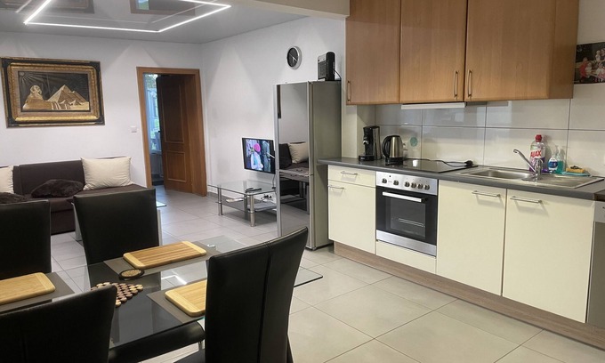 Linnich Apartment | Vacation in the countryside